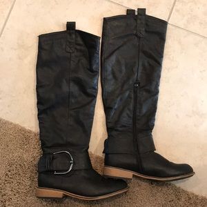 black knee high boot